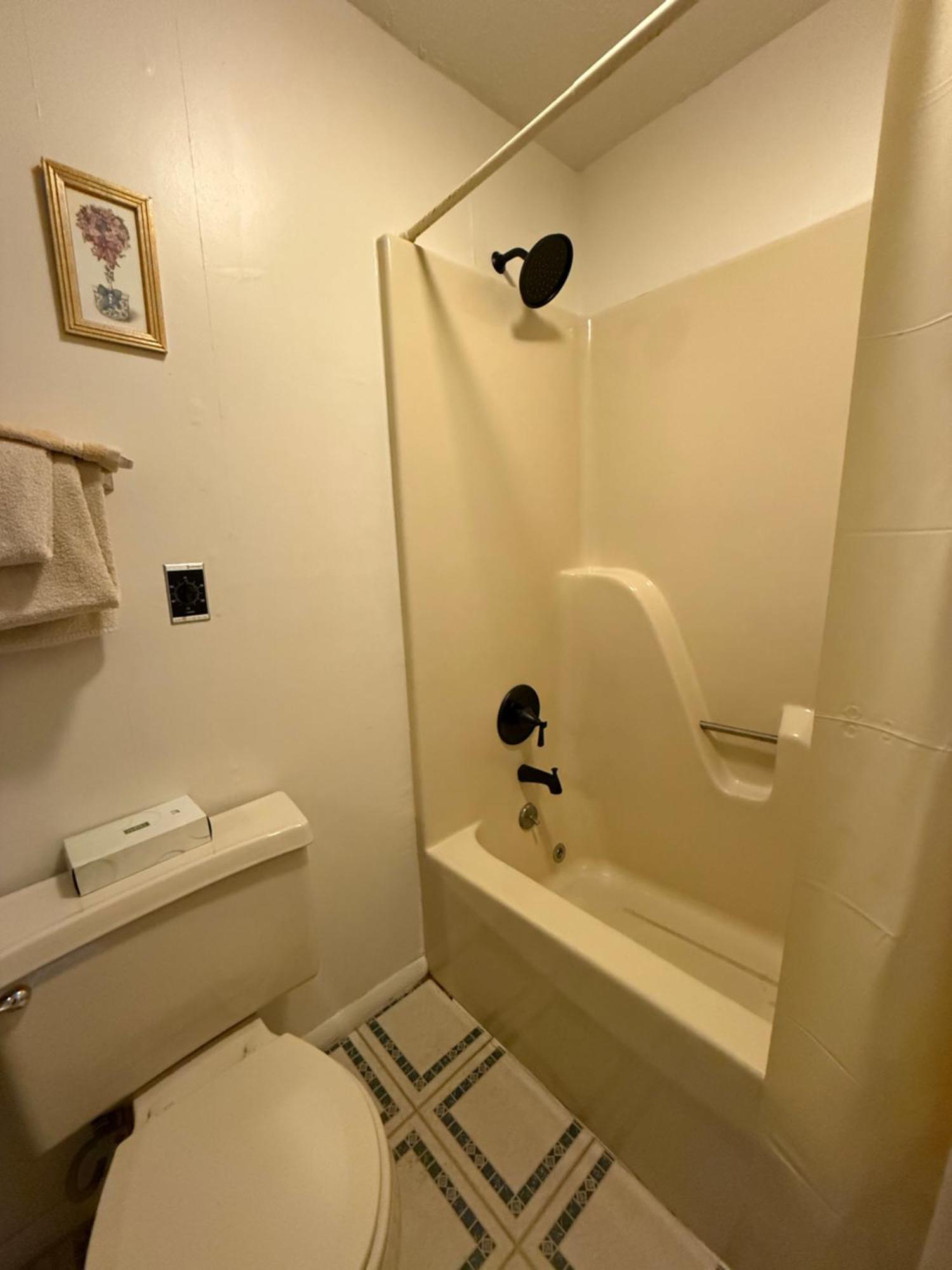 בושקיל Eagle Village Resort מראה חיצוני תמונה